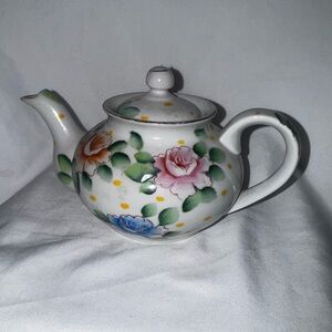 Floral Ceramic Teapot with Multicolor Design